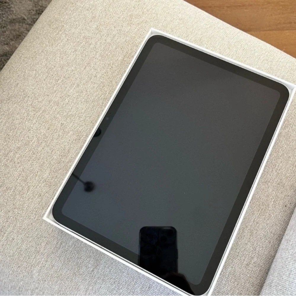Apple Silver Tablet with Large Screen and Front Camera
